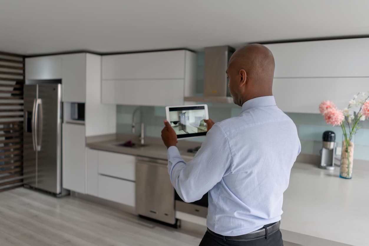 A realtor conducting a virtual home showing, one of the property management challenges that’s arisen during the pandemic